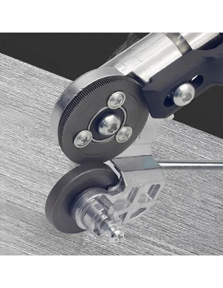 Adaptor bormasina pentru taiat tabla si materiale feroase