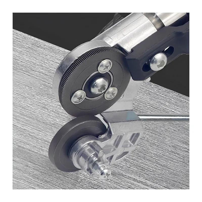 Adaptor bormasina pentru taiat tabla si materiale feroase