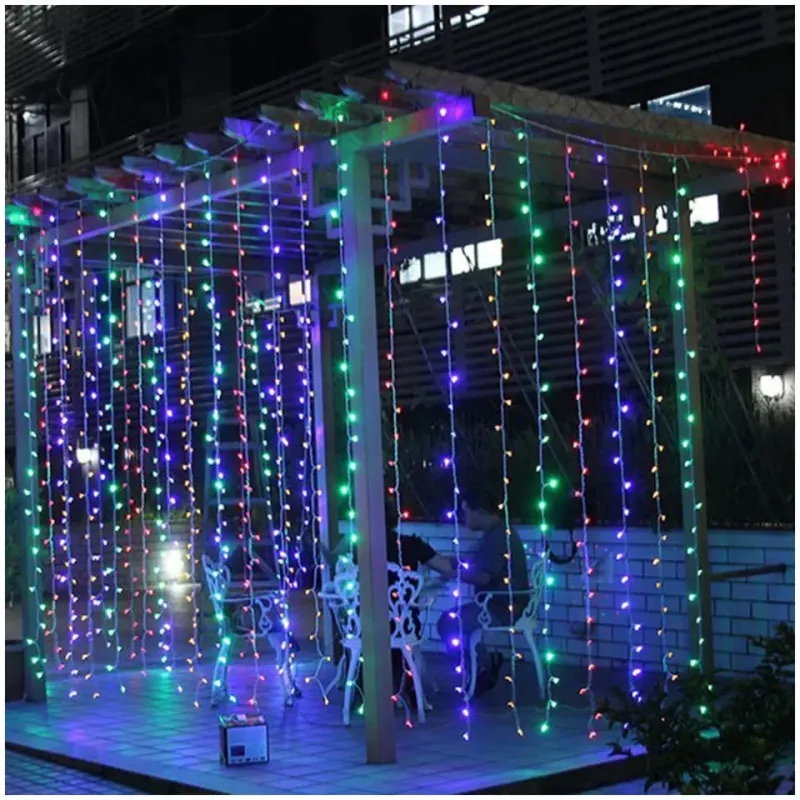 Instalatie tip perdea 3x2.8m, exterior-interior