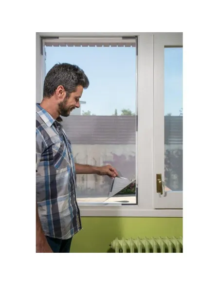 Set 3 plase anti-insecte pentru fereastra
