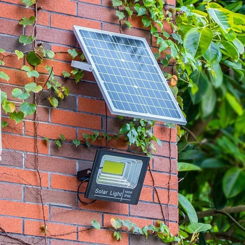 Proiector LED 100W cu panou solar, telecomanda
