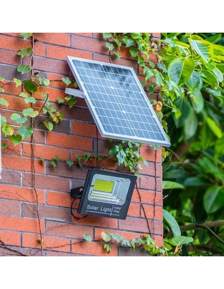 Proiector LED 100W cu panou solar, telecomanda
