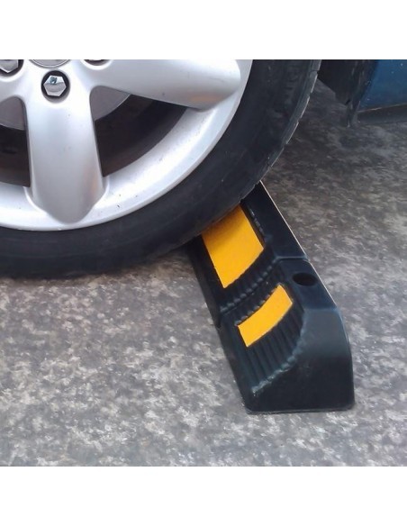Opritor roti auto reflectorizant, pentru locul de parcare sau