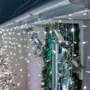 Instalatie 12 metri, 300 LED-uri tip turturi 2